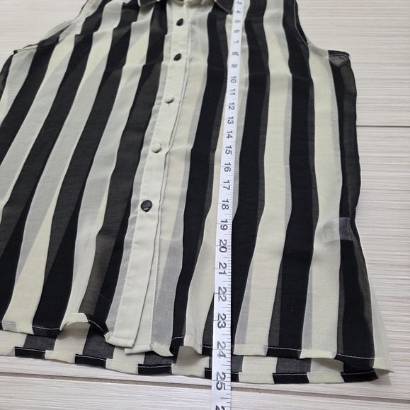 Sheer Top - Picture 4 of 6